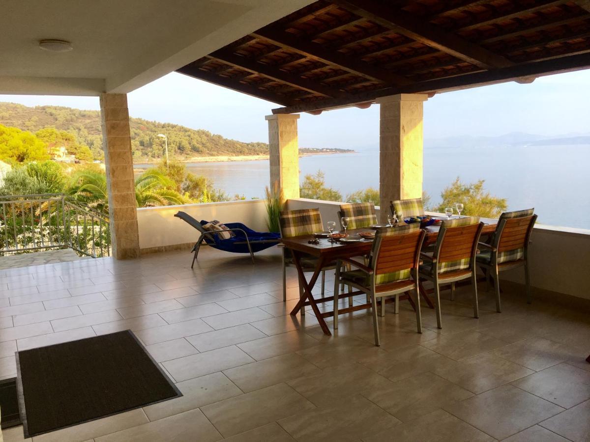 Schönes Ferienhaus direkt am Meer Stomorska Exterior foto